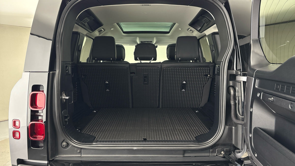 Used Land Rover Defender 2024 for sale - 78213256: Photo 11