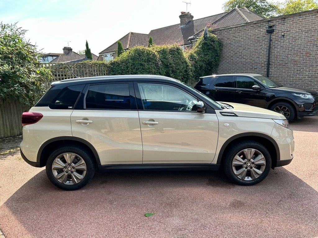 Used Suzuki Vitara 2022 for sale - 77199899: Photo 4