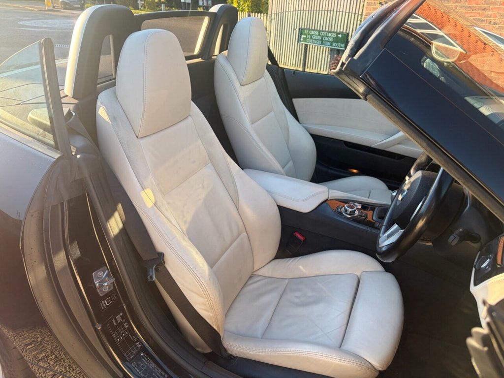 Used BMW Z4 2009 for sale - 77978939: Photo 8