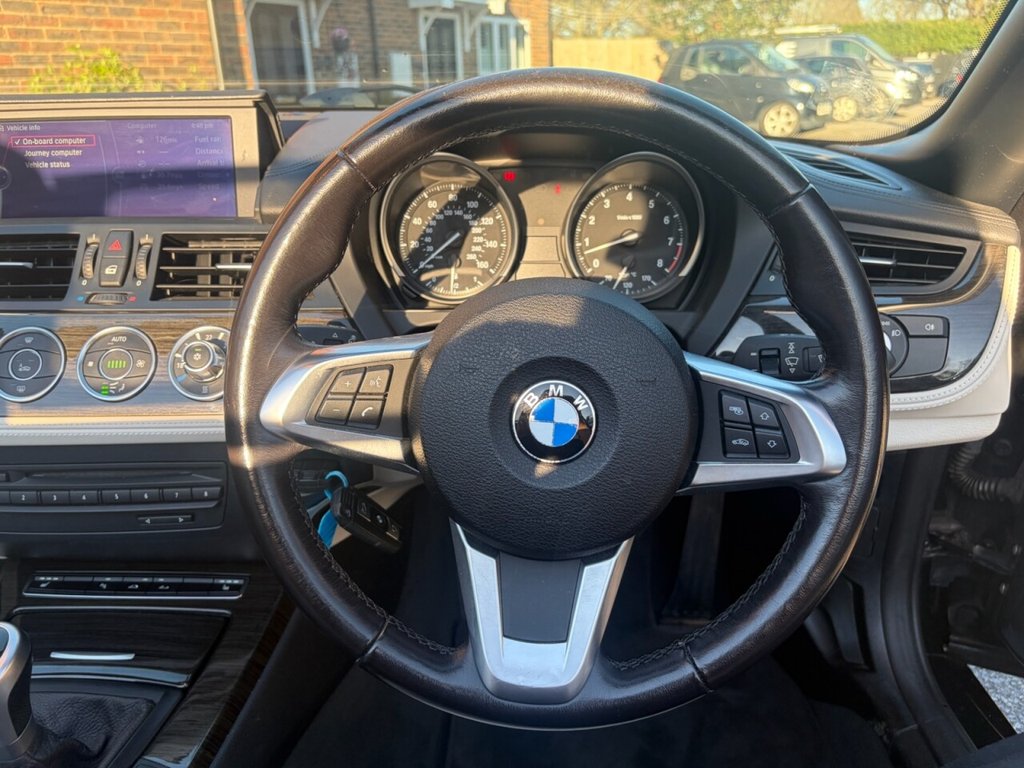 Used BMW Z4 2009 for sale - 77978939: Photo 9