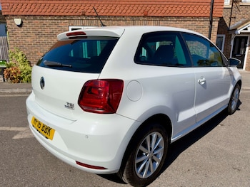 Used Volkswagen Polo 2016 for sale - 78392963: Photo