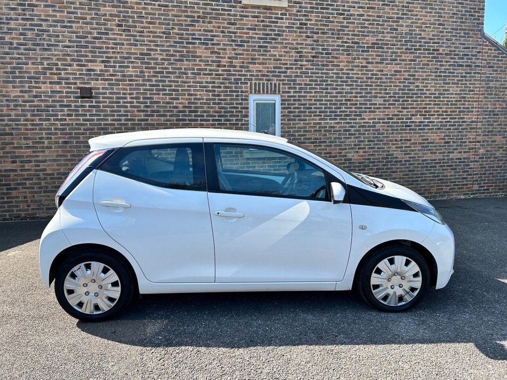 Used Toyota AYGO 2014 for sale - 77199986: Photo 4