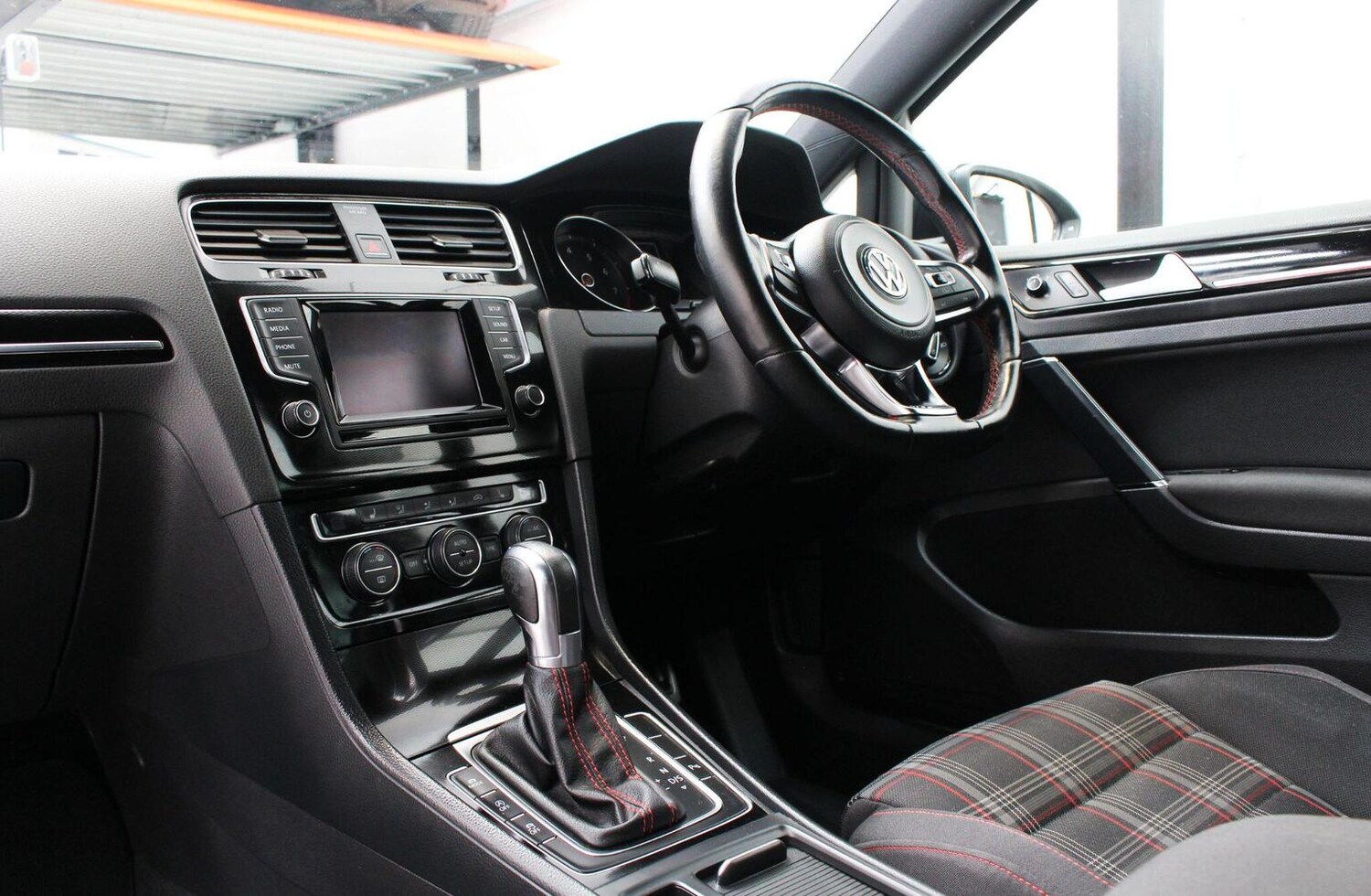 Used Volkswagen Golf 2014 for sale - 76541589: Photo 24