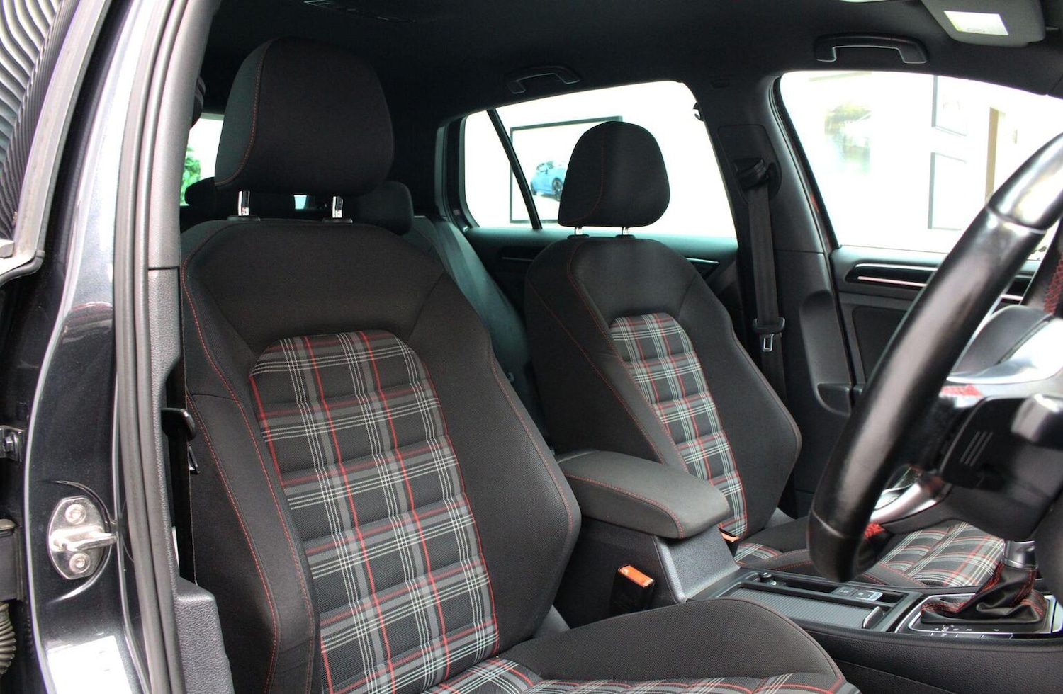 Used Volkswagen Golf 2014 for sale - 76541589: Photo 8