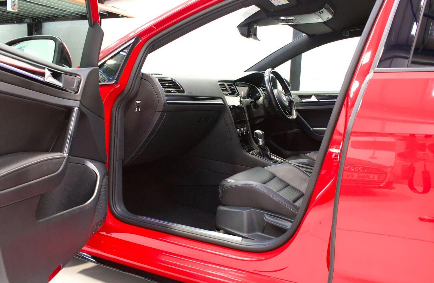 Used Volkswagen Golf 2018 for sale - 76488656: Photo 29