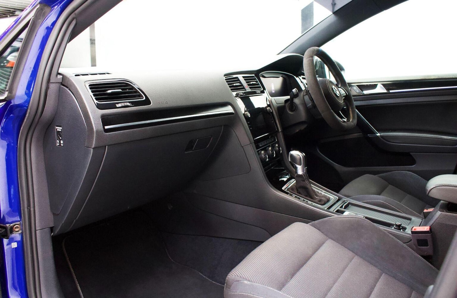 Used Volkswagen Golf 2018 for sale - 76430867: Photo 29