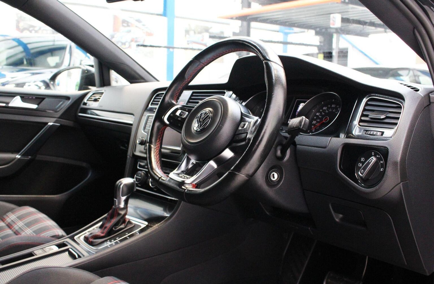 Used Volkswagen Golf 2014 for sale - 76821605: Photo 18