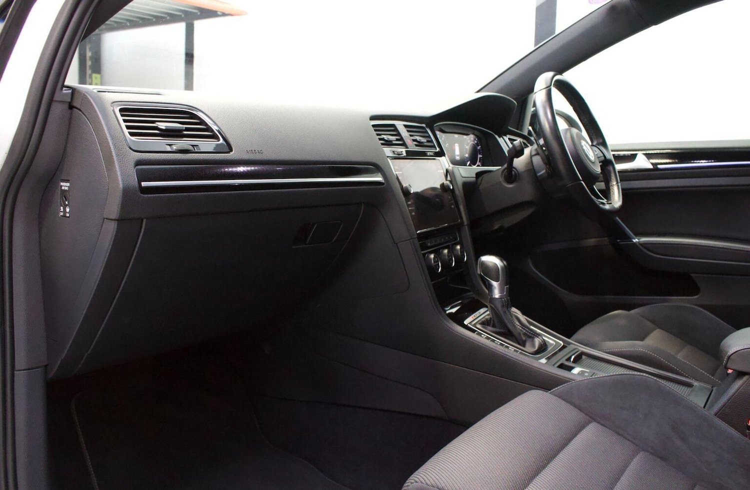 Used Volkswagen Golf 2019 for sale - 76904643: Photo 18