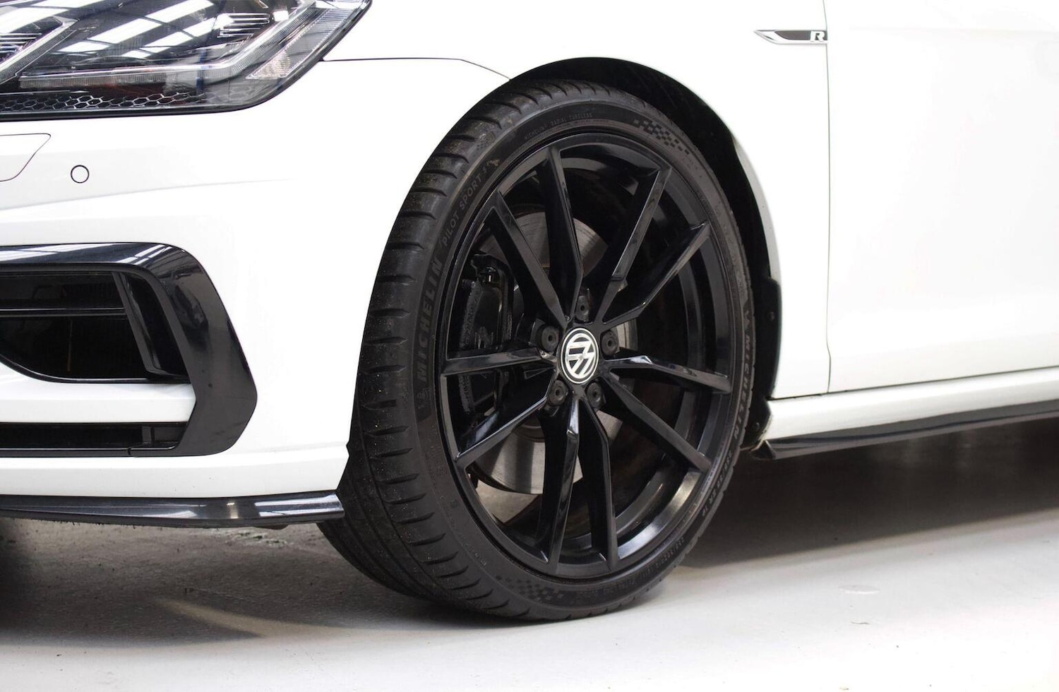 Used Volkswagen Golf 2019 for sale - 76904643: Photo 3