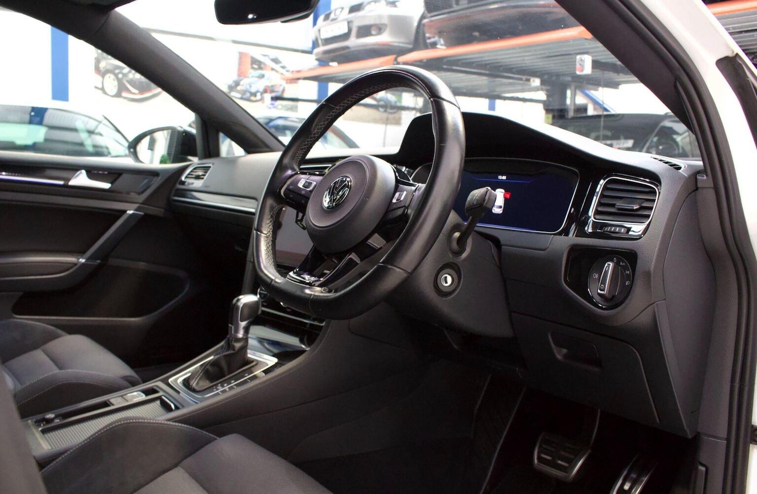 Used Volkswagen Golf 2019 for sale - 76904643: Photo 4