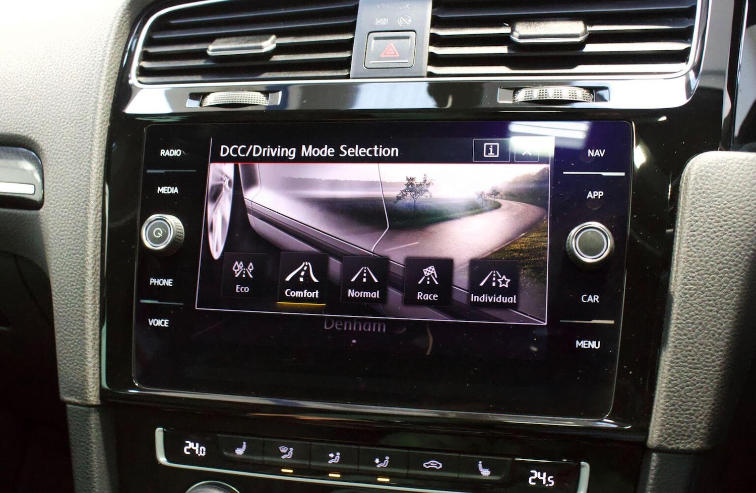 Used Volkswagen Golf 2017 for sale - 77077131: Photo 3