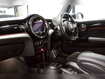 Used MINI Hatch 2021 for sale - 76517771: Photo