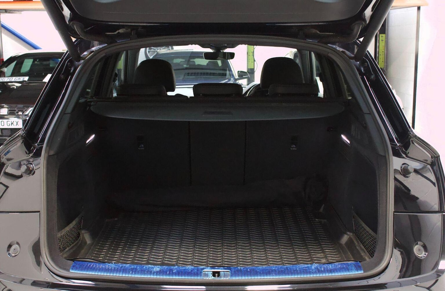 Used Audi Q5 2017 for sale - 76637411: Photo 30