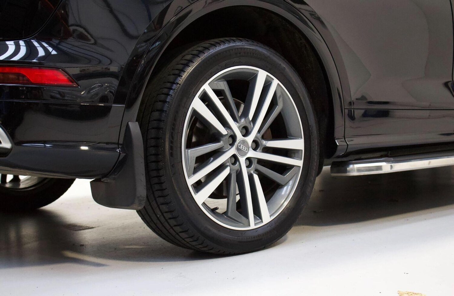 Used Audi Q5 2017 for sale - 76637411: Photo 35