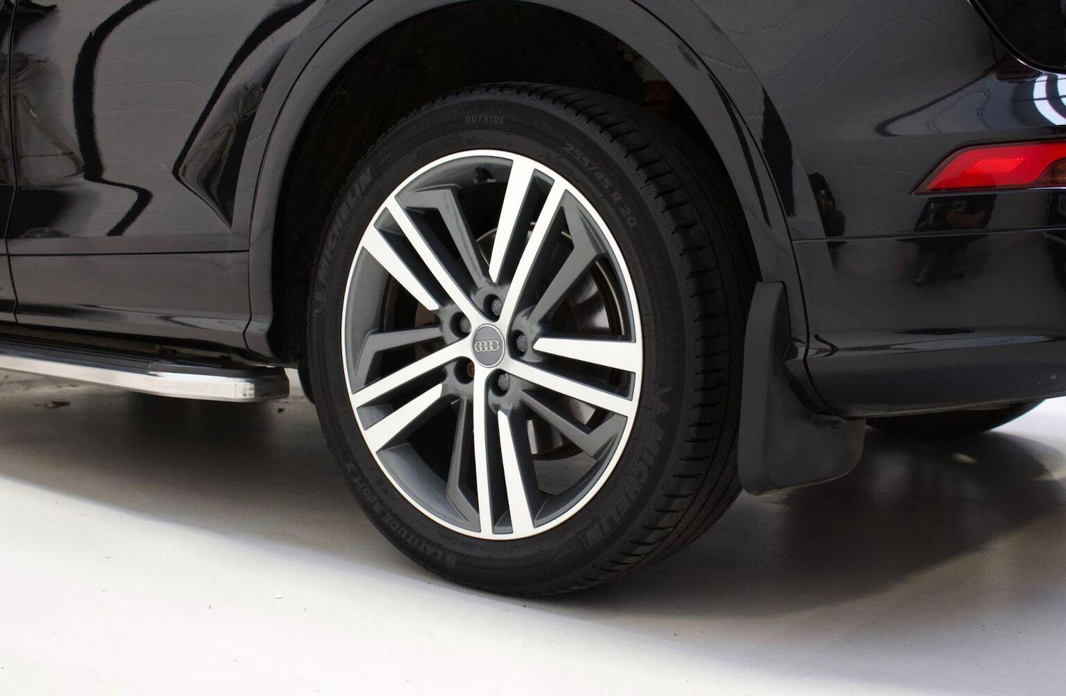 Used Audi Q5 2017 for sale - 76637411: Photo 46