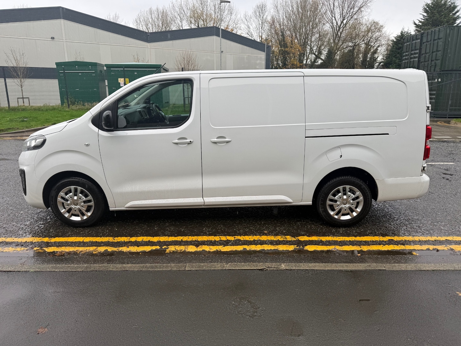 Used Vauxhall Vivaro 2022 for sale - 77127680: Photo 4