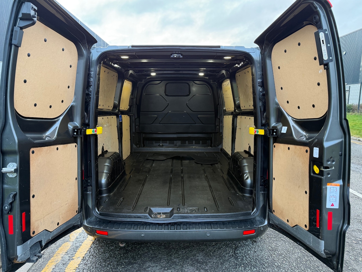 Used Ford Transit Custom 2018 for sale - 77391764: Photo 9