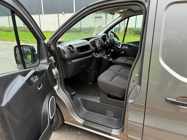 Used Vauxhall Vivaro 2017 for sale - 76256816: Photo 12