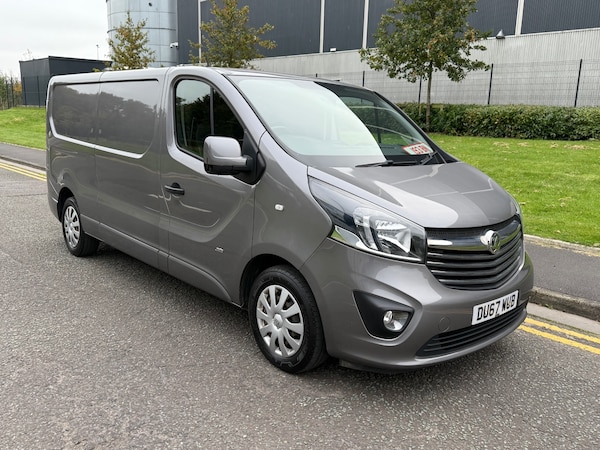 Used Vauxhall Vivaro 2017 for sale - 76256816: Photo 2