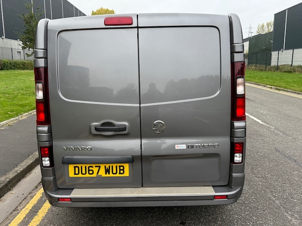 Used Vauxhall Vivaro 2017 for sale - 76256816: Photo 5