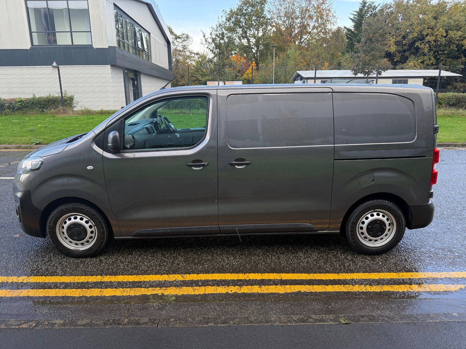 Used Vauxhall Vivaro 2021 for sale - 76367005: Photo 4