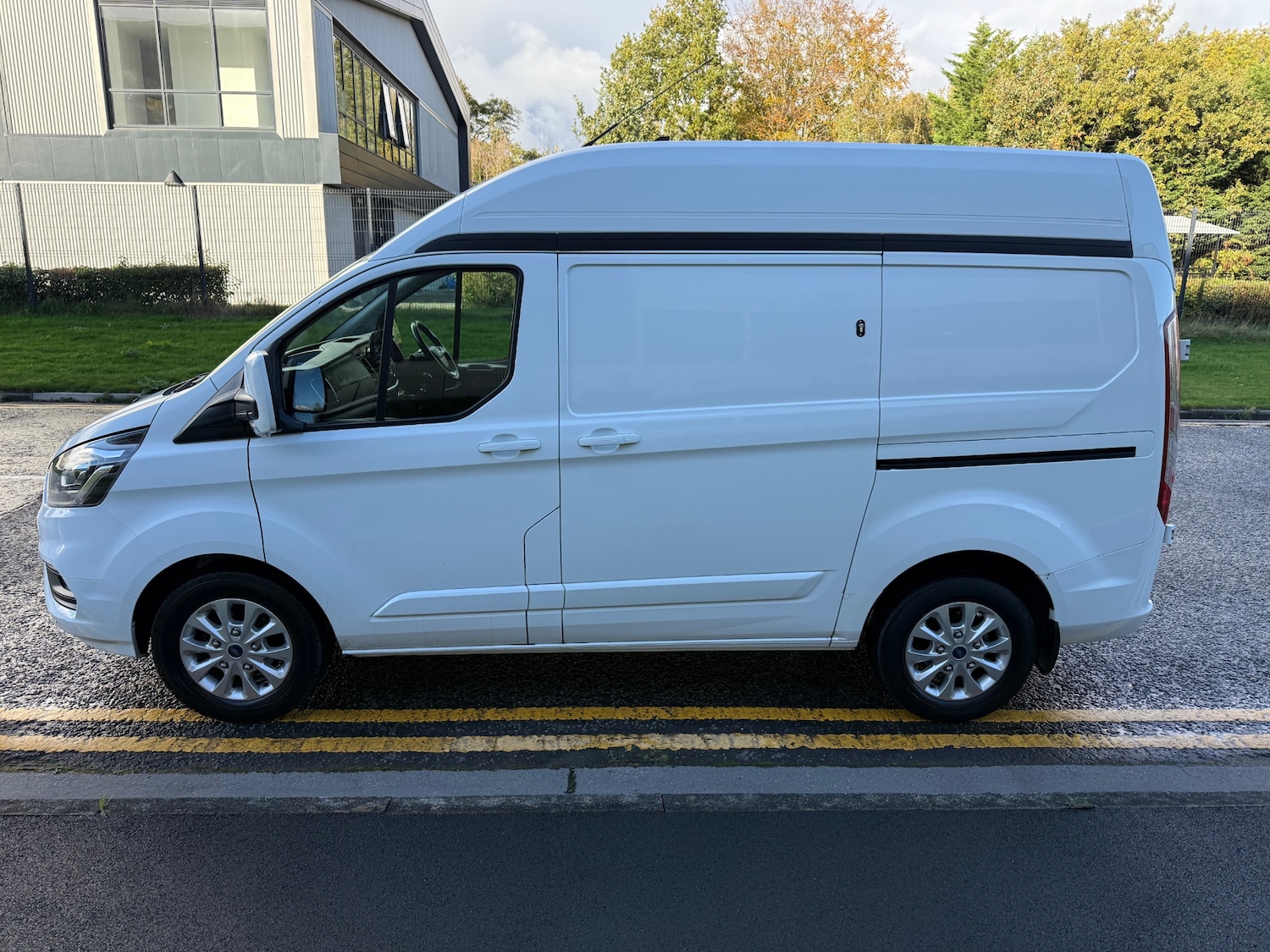 Used Ford Transit Custom 2020 for sale - 77125872: Photo 4