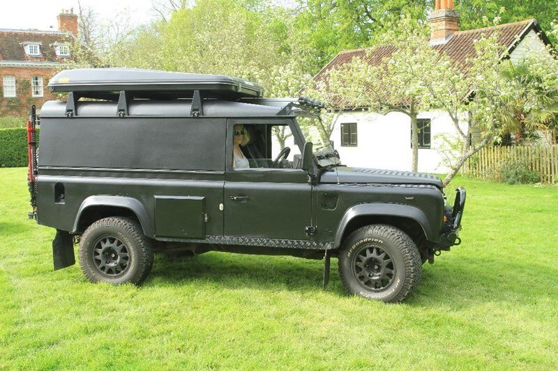 Land rover defender 2005