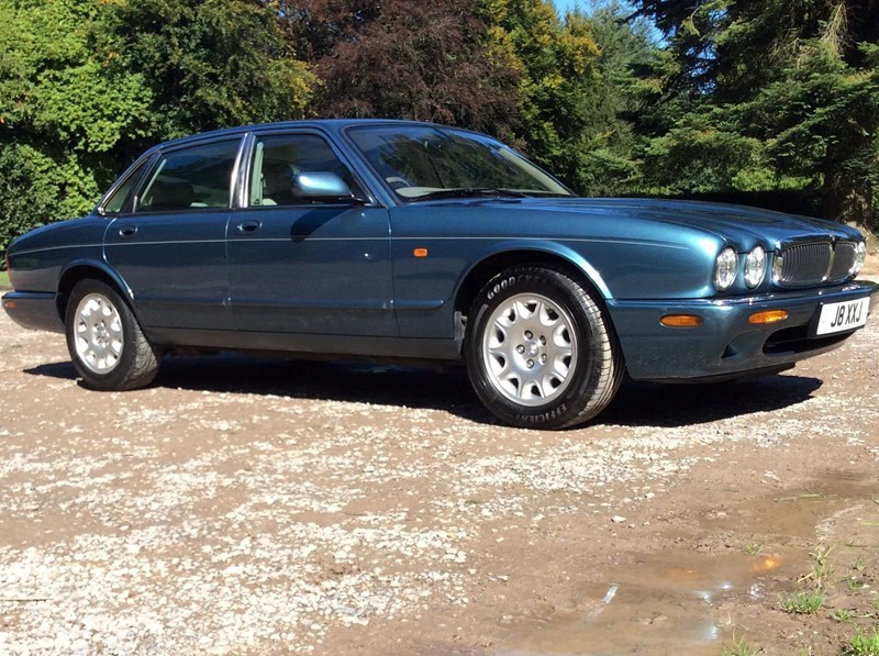 Jaguar xj executive