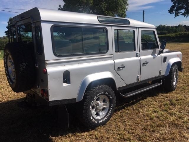 Land rover defender 2005