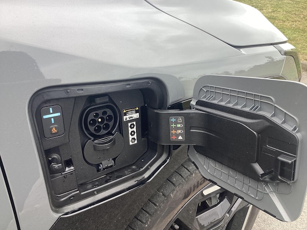 Used Kia EV3 2025 for sale - 75646670: Photo 35