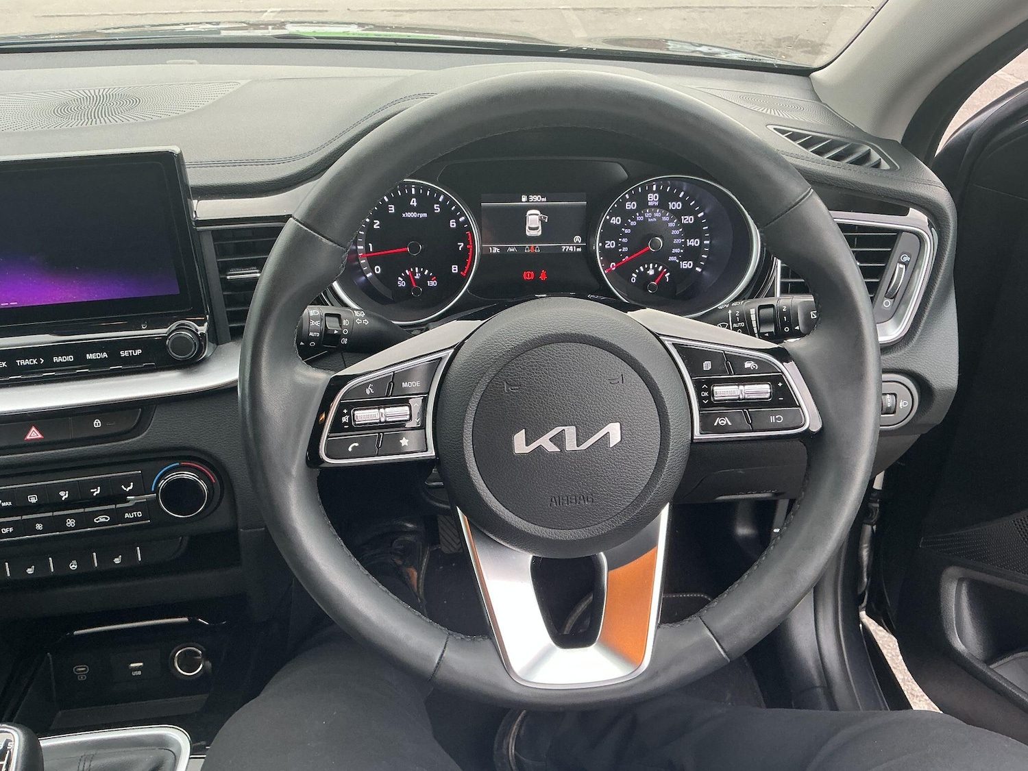 Used Kia XCeed 2023 for sale - 76753113: Photo 41