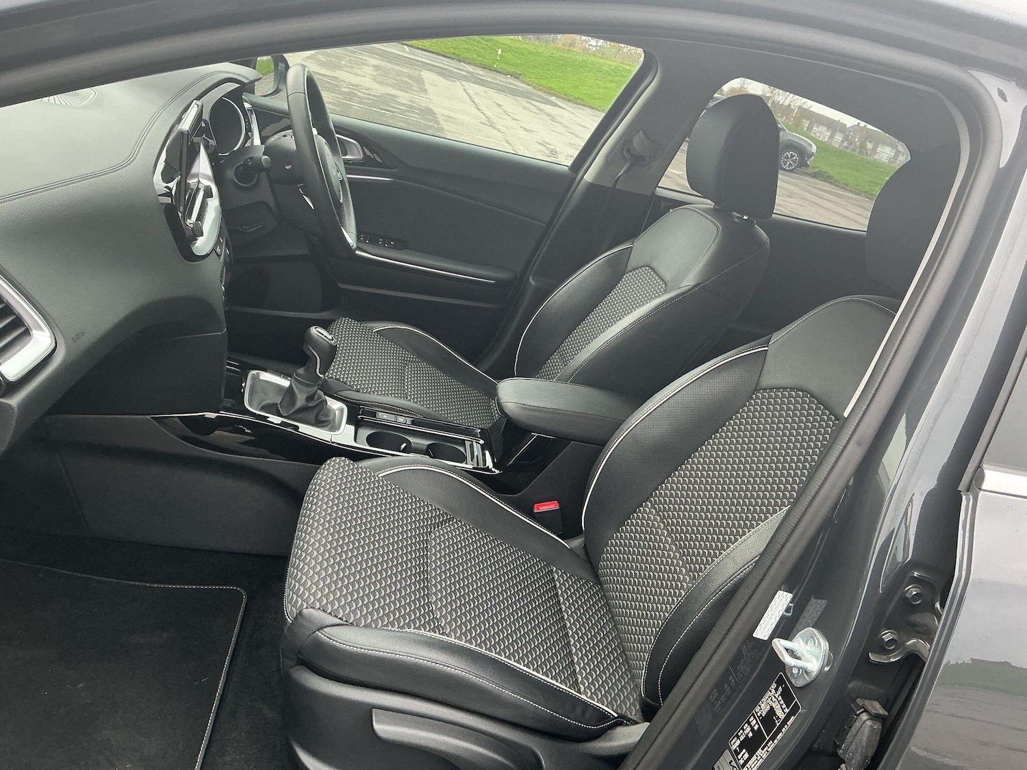 Used Kia XCeed 2023 for sale - 76753113: Photo 43