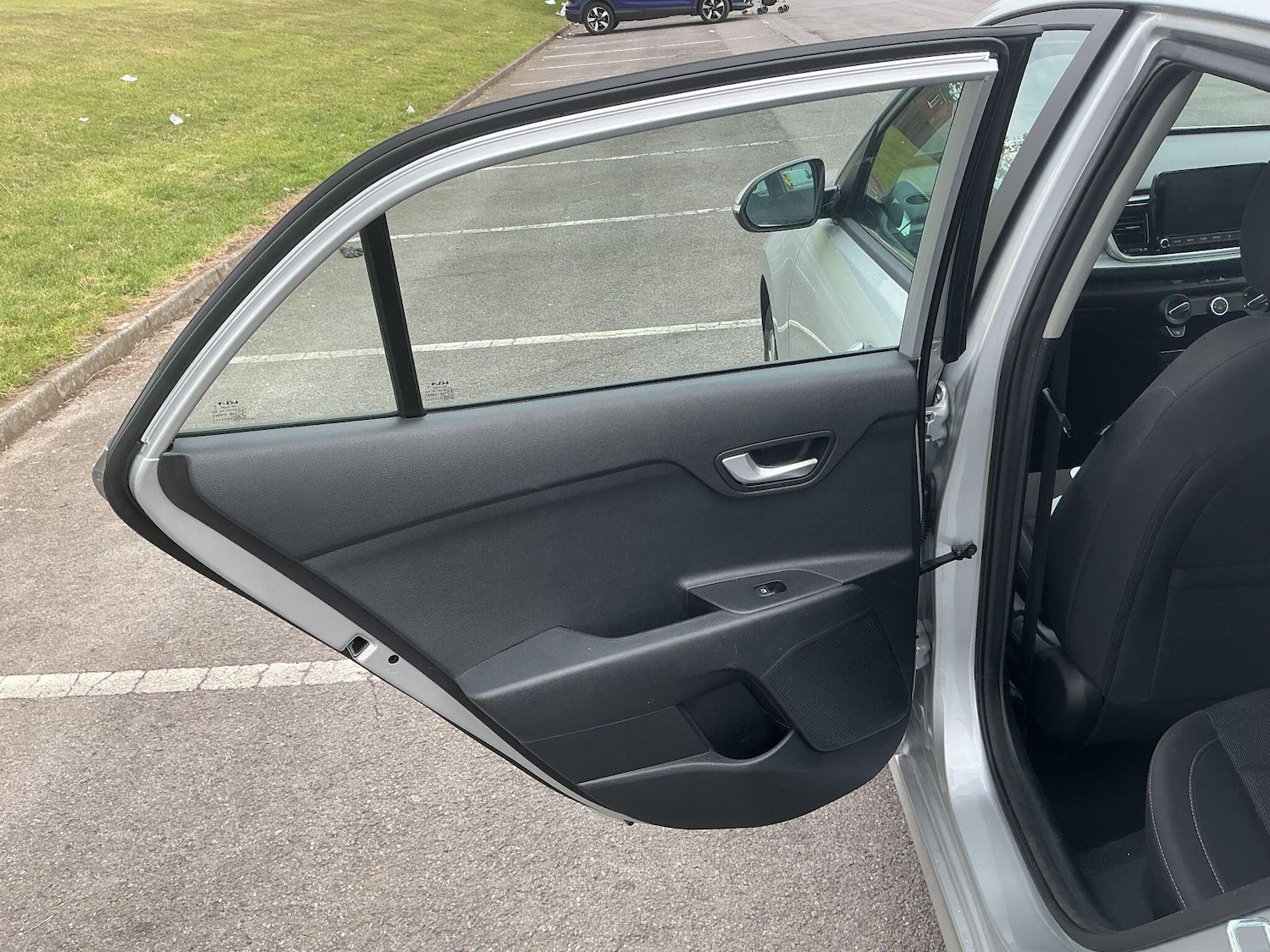 Used Kia Rio 2023 for sale - 76659377: Photo 31