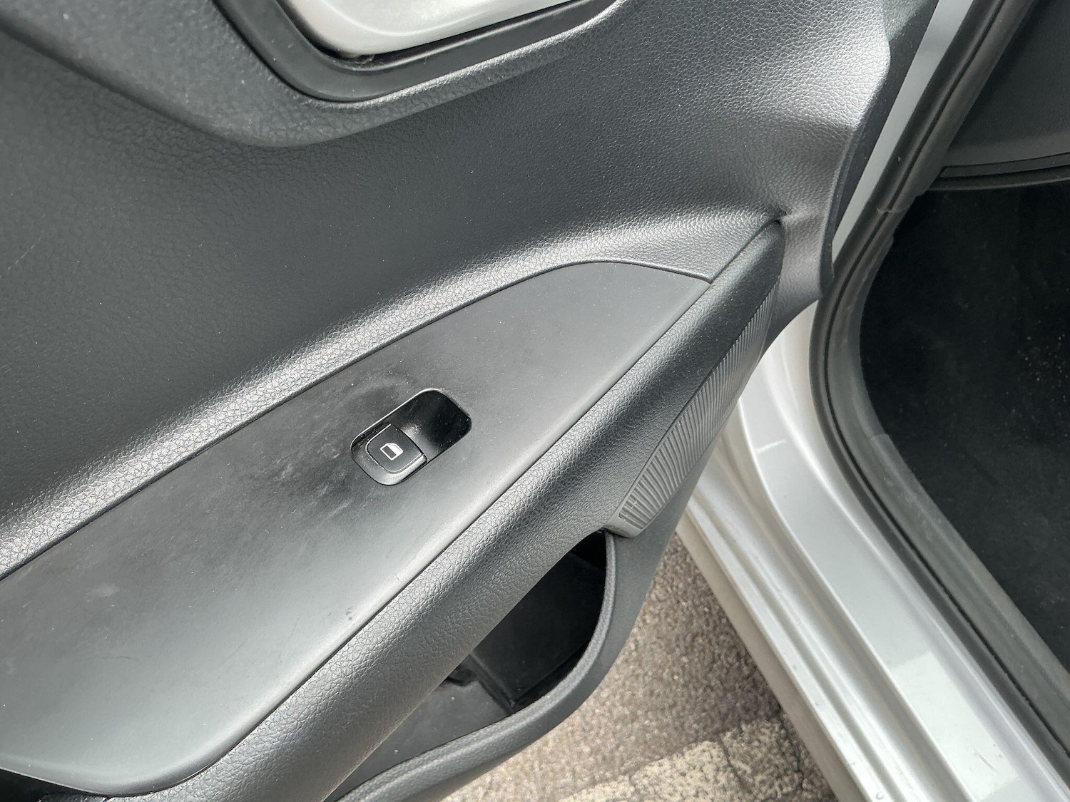 Used Kia Rio 2023 for sale - 76659377: Photo 32