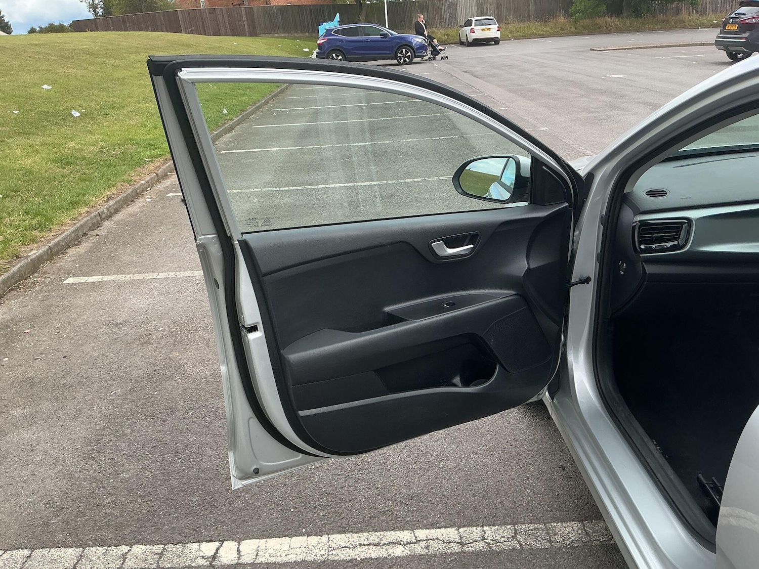 Used Kia Rio 2023 for sale - 76659377: Photo 33