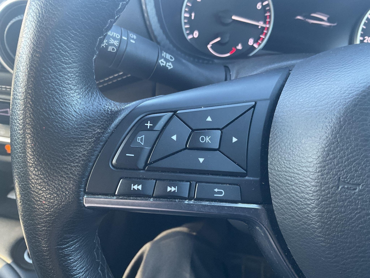 Used Nissan Juke 2023 for sale - 76423556: Photo 25