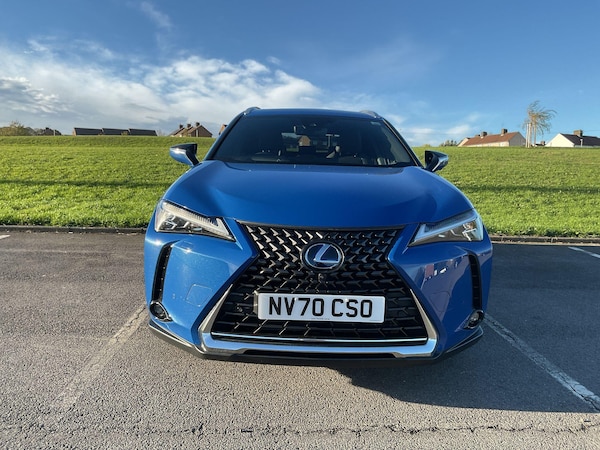 Used Lexus UX 2020 for sale - 76189507: Photo 2
