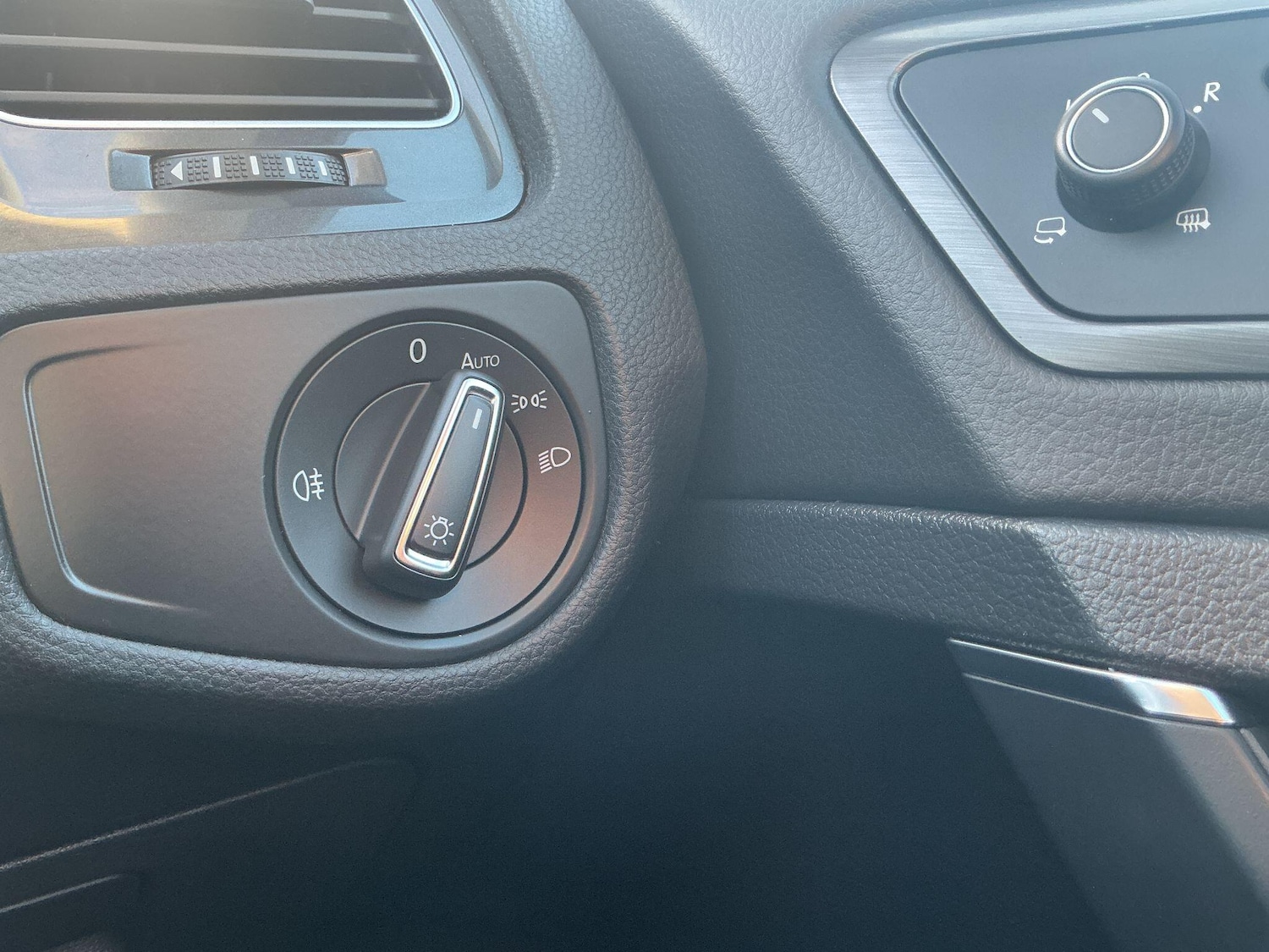 Used Volkswagen Golf 2018 for sale - 77230262: Photo 22