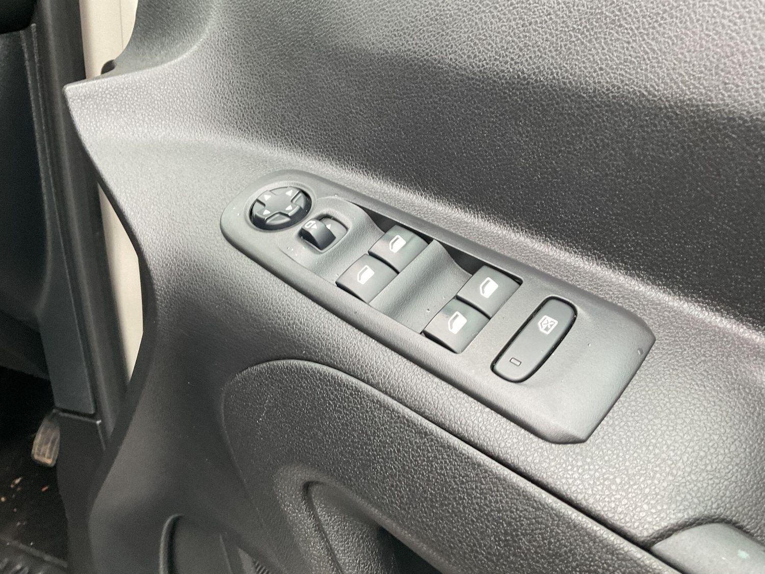 Used Vauxhall Combo Life 2021 for sale - 77345610: Photo 25