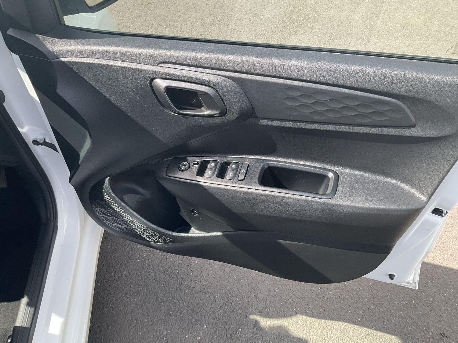 Used Hyundai i10 for sale - 78214159: Photo 31