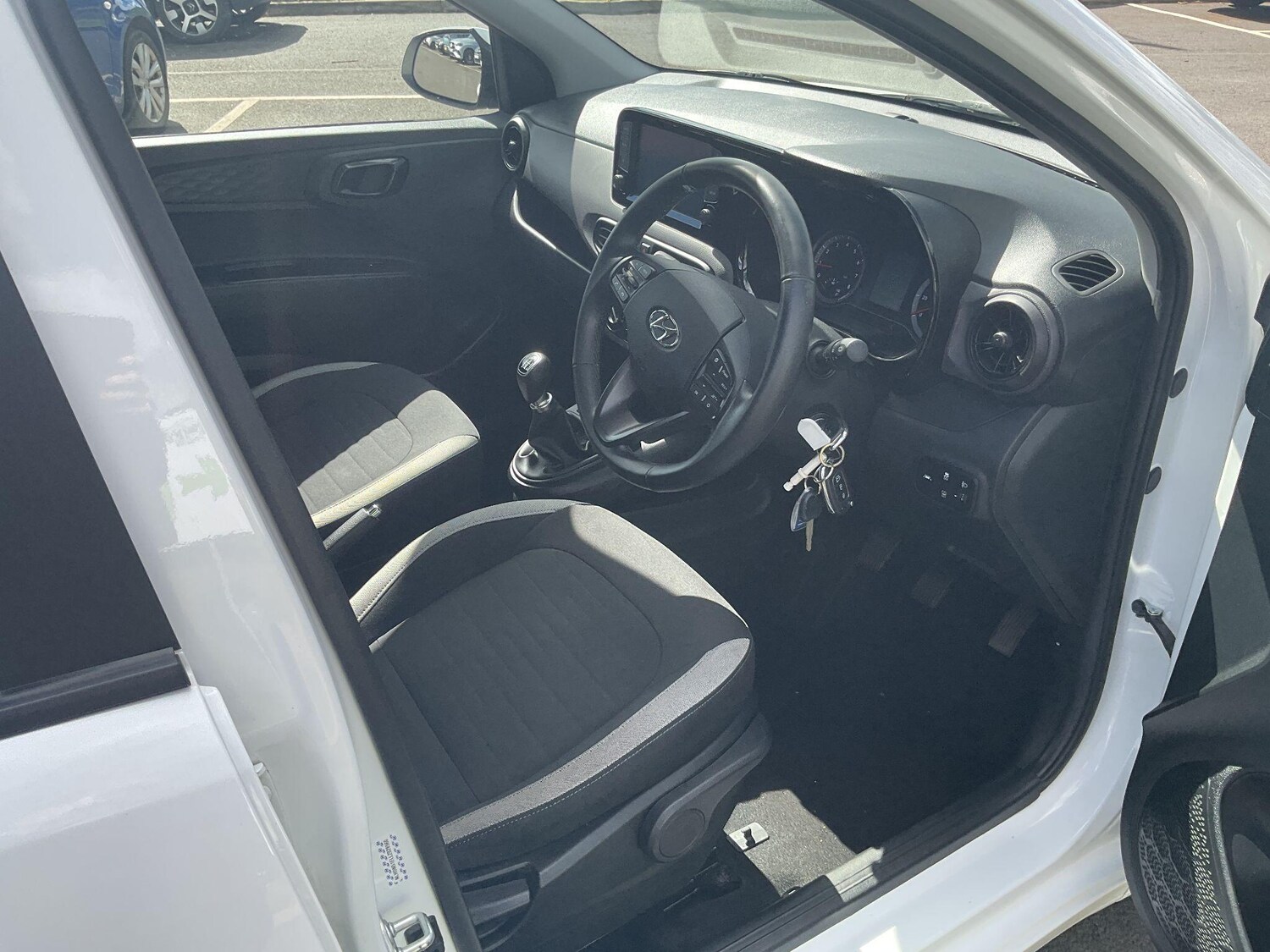 Used Hyundai i10 for sale - 78214159: Photo 32