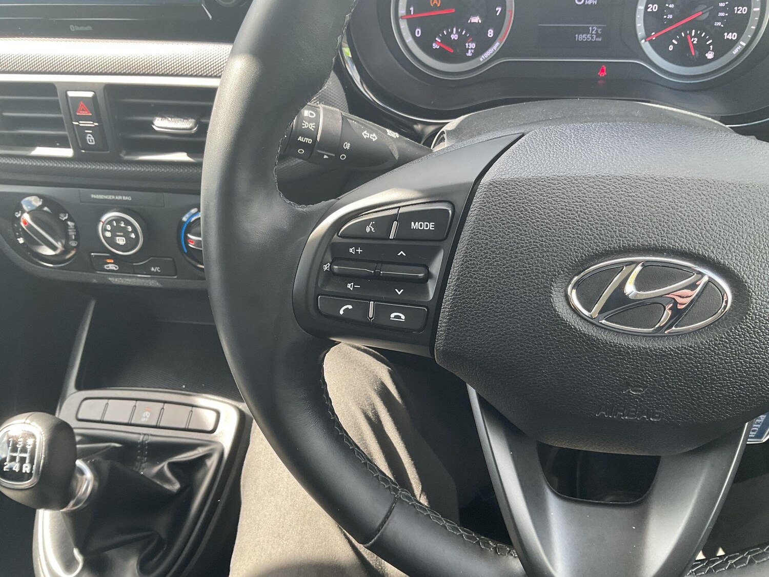 Used Hyundai i10 for sale - 78214159: Photo 35