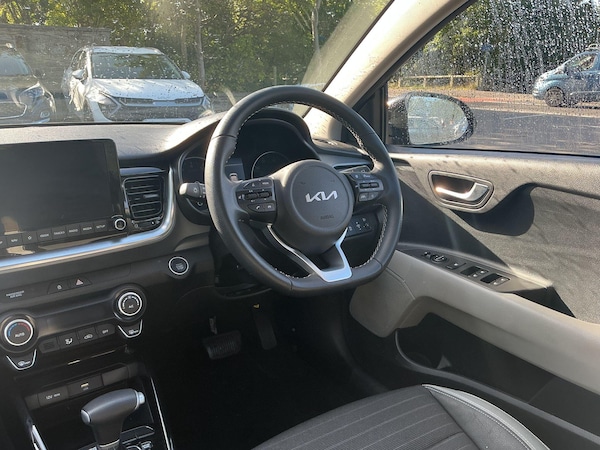 Used Kia Stonic 2022 for sale - 76326356: Photo 13