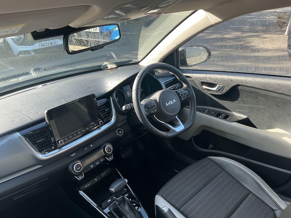 Used Kia Stonic 2022 for sale - 76326356: Photo 14