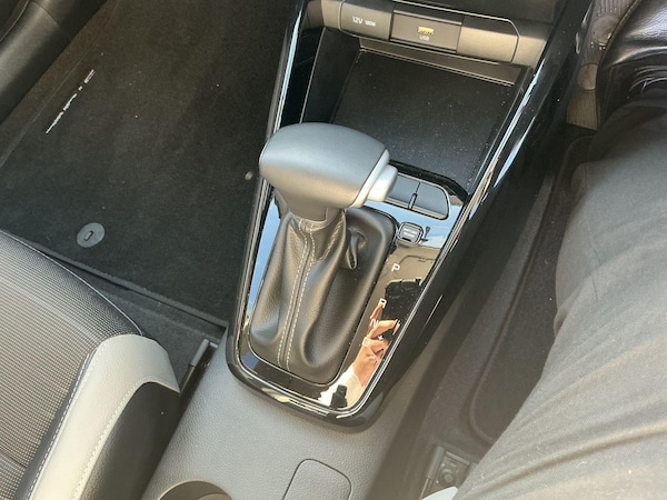 Used Kia Stonic 2022 for sale - 76326356: Photo 15