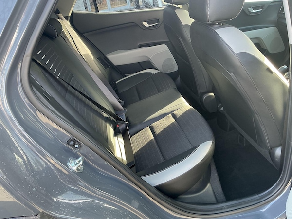 Used Kia Stonic 2022 for sale - 76326356: Photo 18