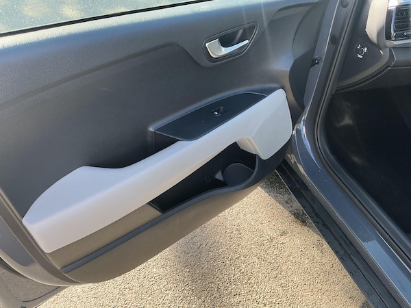 Used Kia Stonic 2022 for sale - 76326356: Photo 34