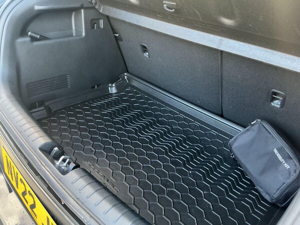 Used Kia Stonic 2022 for sale - 76326356: Photo 45