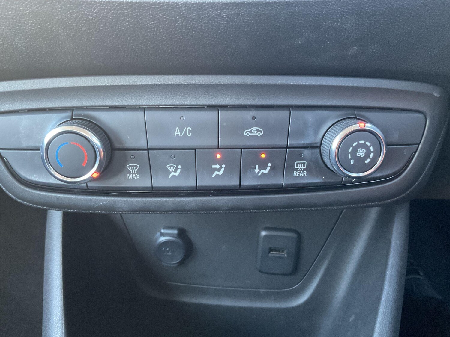 Used Vauxhall Crossland 2022 for sale - 78157337: Photo 32