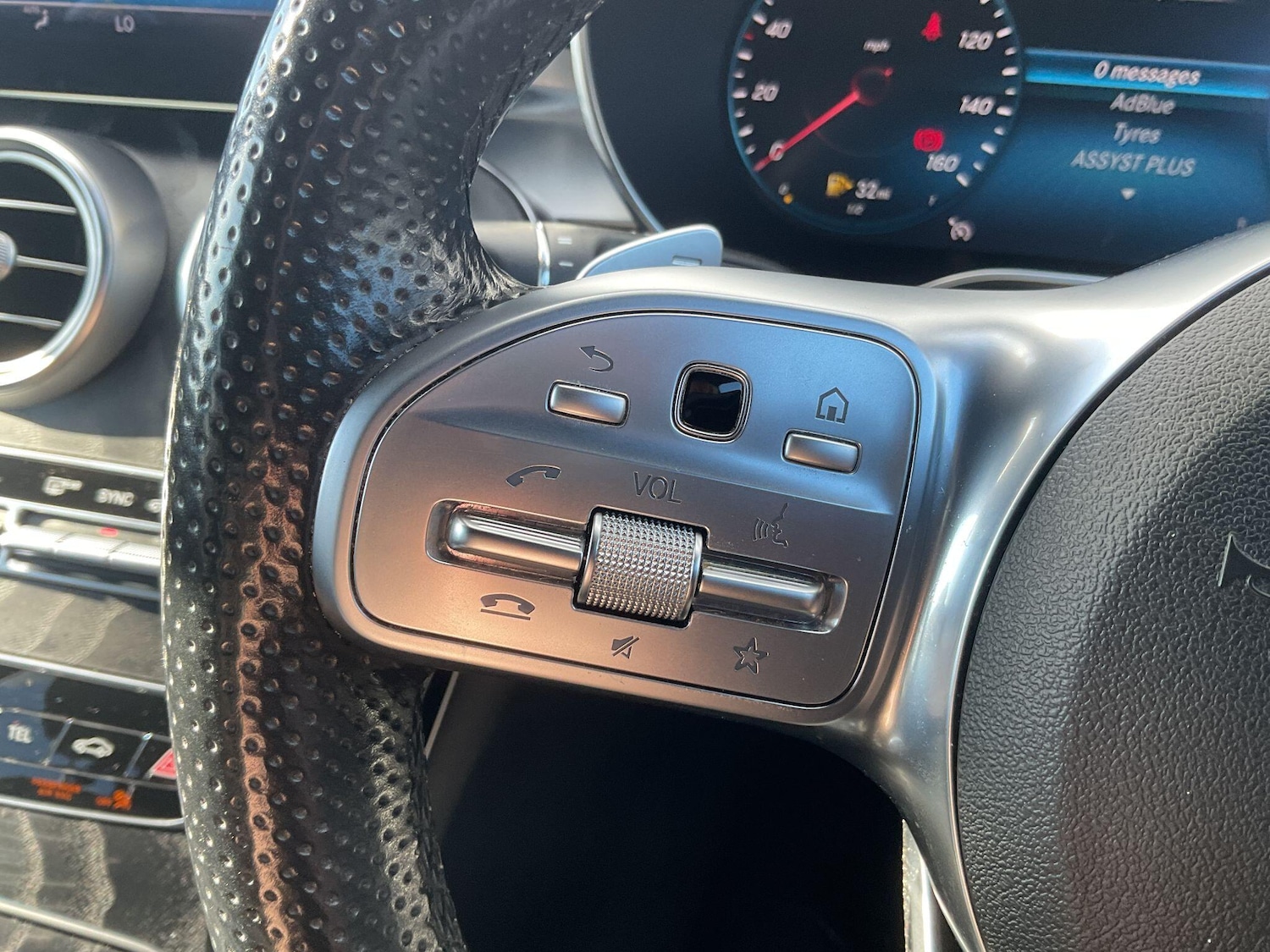 Used Mercedes-Benz C-Class 2020 for sale - 76152109: Photo 65